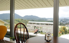 松江市内を一望でき、嵩山（寝観音）も眺望できます